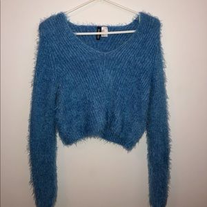 5/$25🌸 Blue sweater